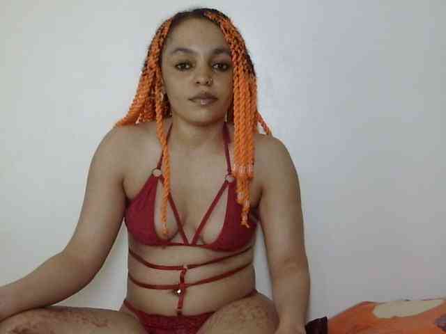 Candy011 webcam