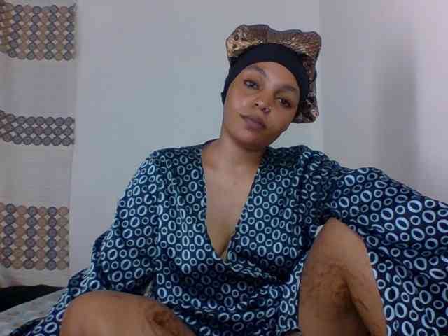 Candy011 webcam