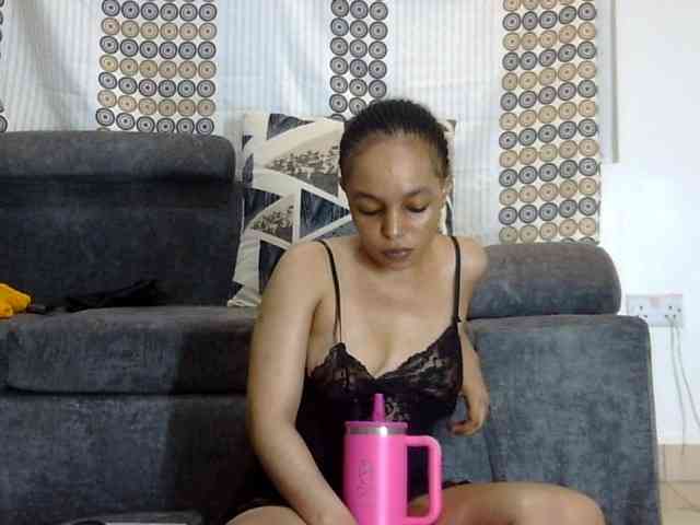 Candy011 webcam