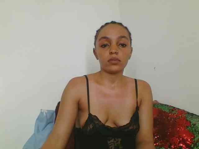 Candy011 webcam