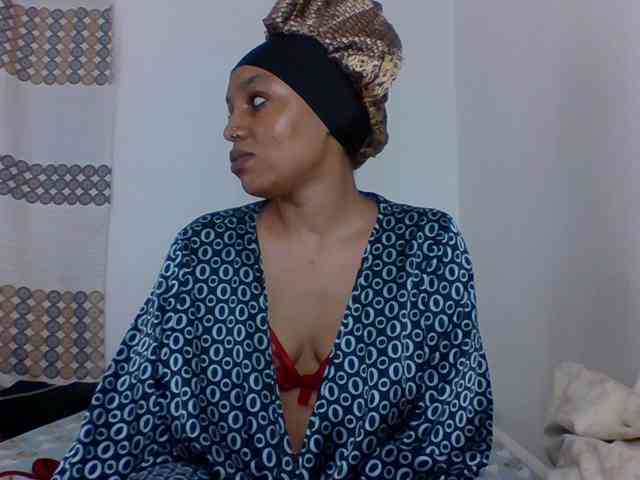 Candy011 webcam