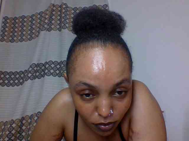 Candy011 webcam