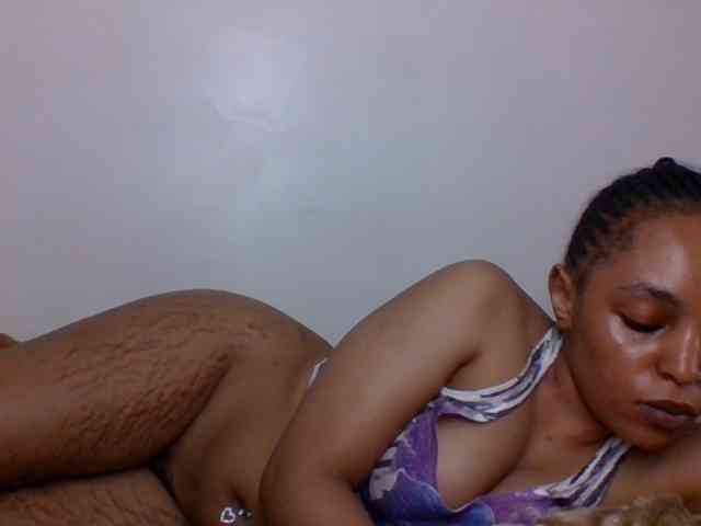 Candy011 webcam