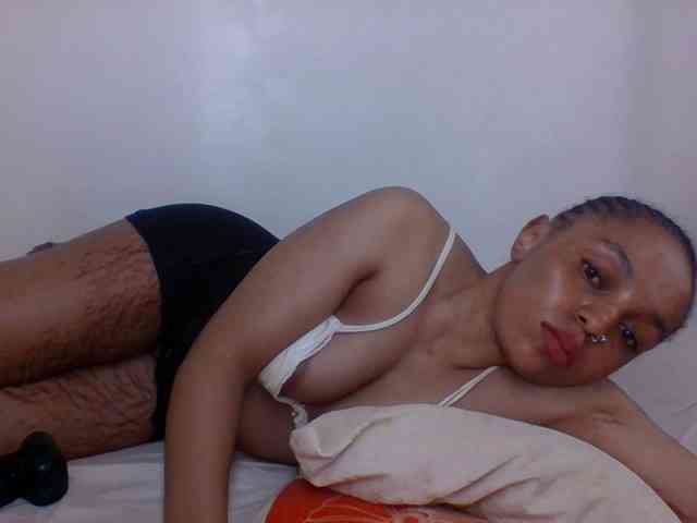 Candy011 webcam