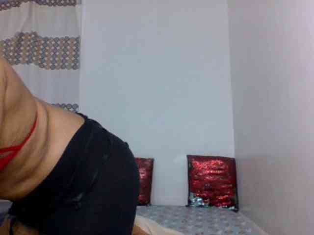 Candy011 webcam