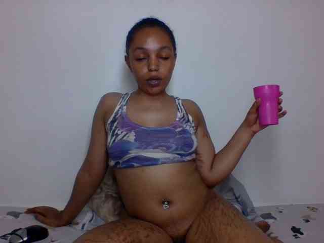 Candy011 webcam