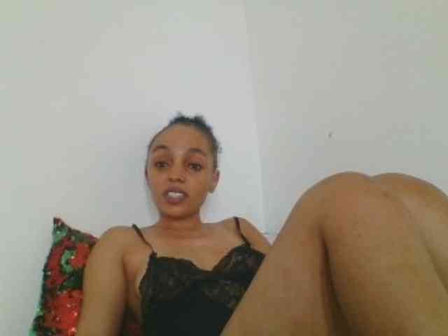 Candy011 webcam