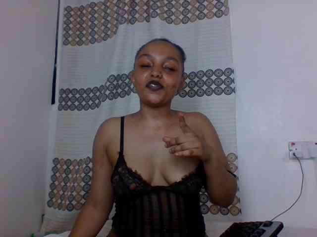 Candy011 webcam