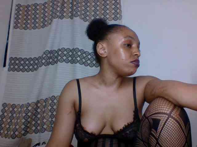 Candy011 webcam