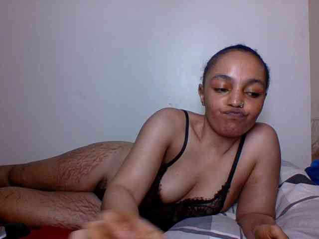 Candy011 webcam