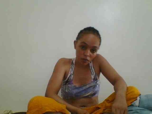 Candy011 webcam
