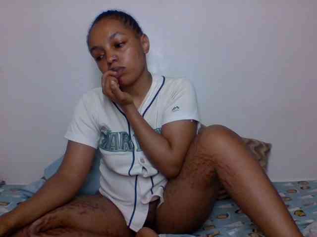 Candy011 webcam