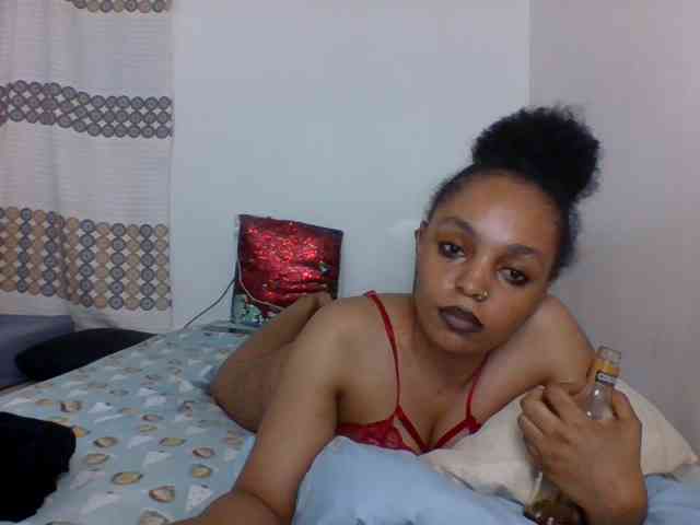 Candy011 webcam