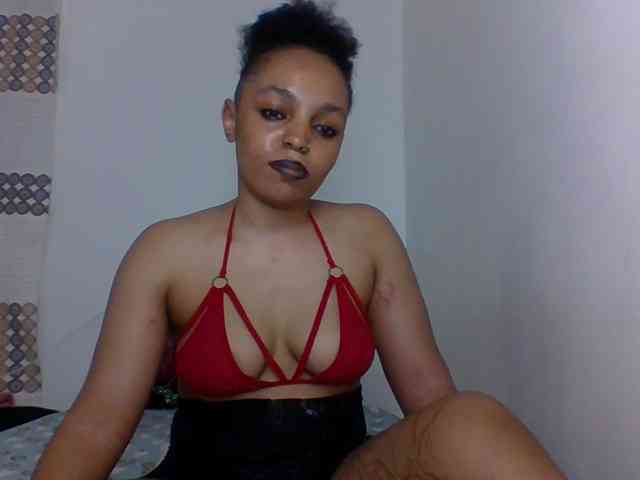 Candy011 webcam