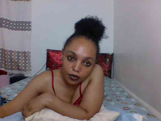 Candy011 webcam