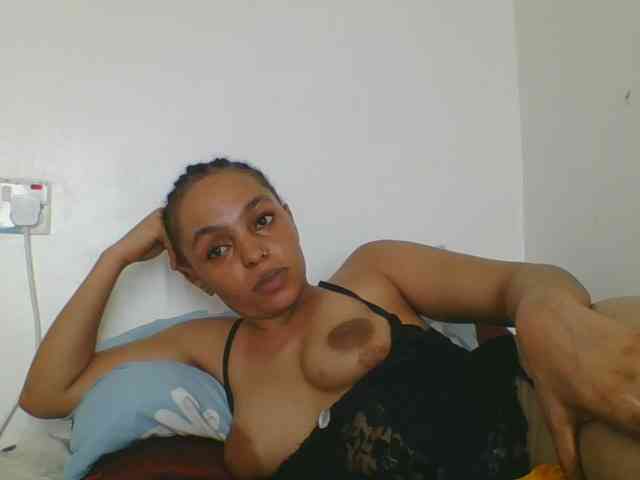 Candy011 webcam
