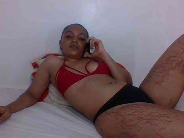 Candy011 webcam