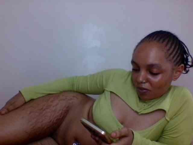 Candy011 webcam
