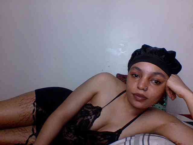 Candy011 webcam