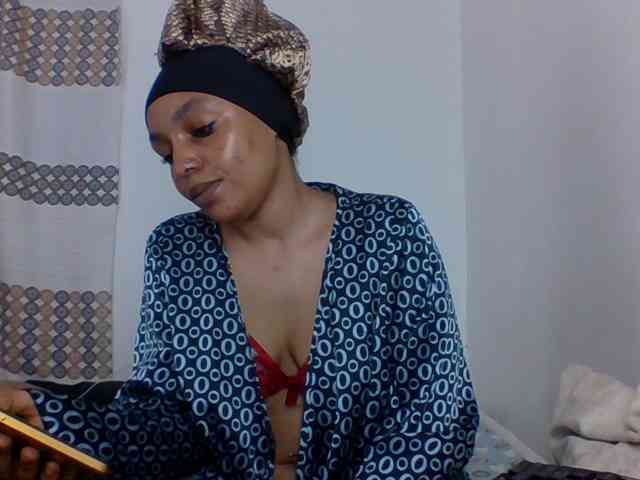 Candy011 webcam