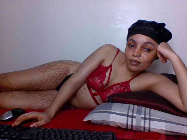 Candy011 webcam