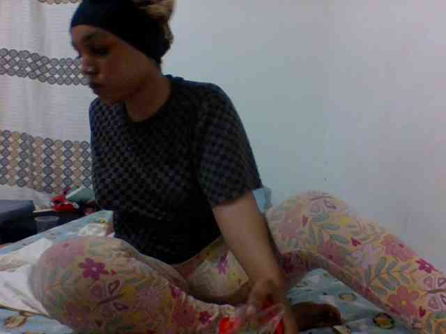 Candy011 webcam