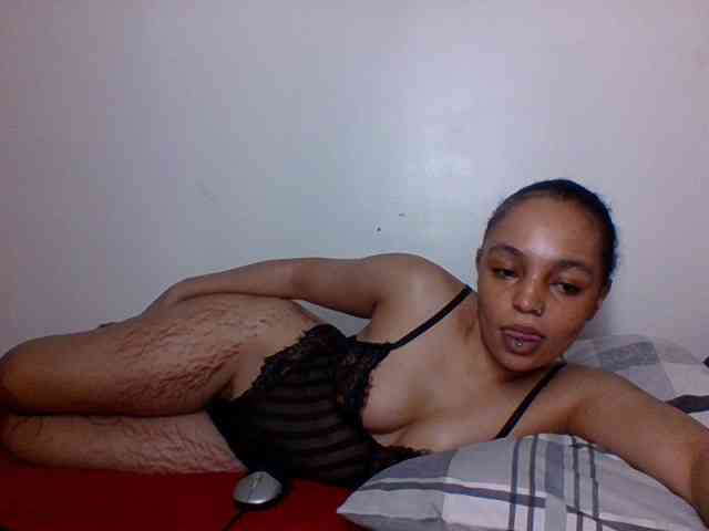 Candy011 webcam
