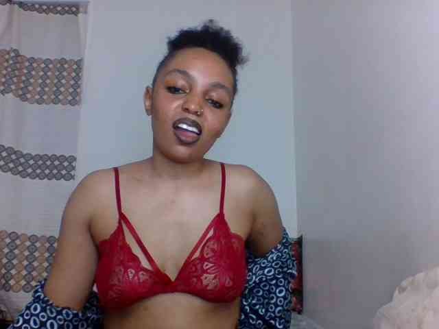 Candy011 webcam