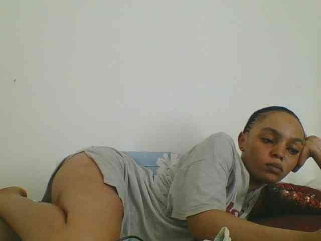 Candy011 webcam