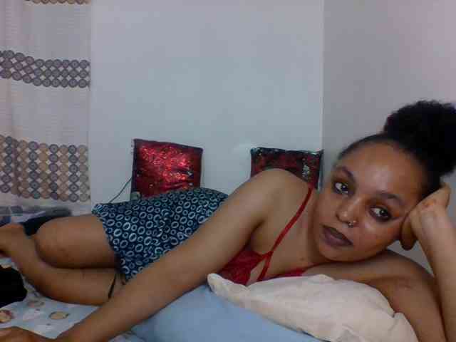 Candy011 webcam