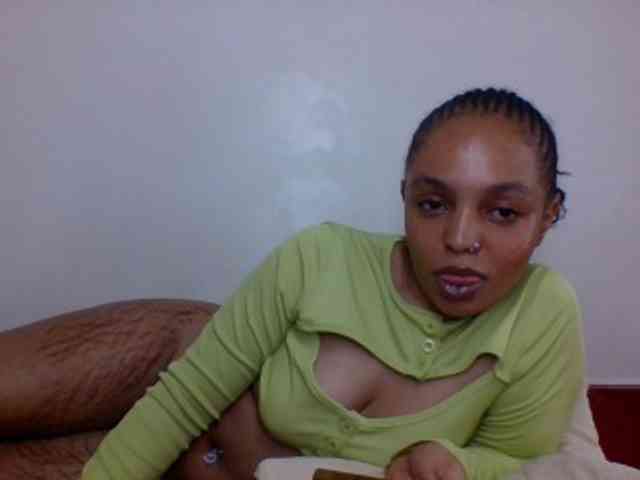 Candy011 webcam
