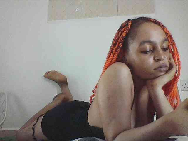 Candy011 webcam