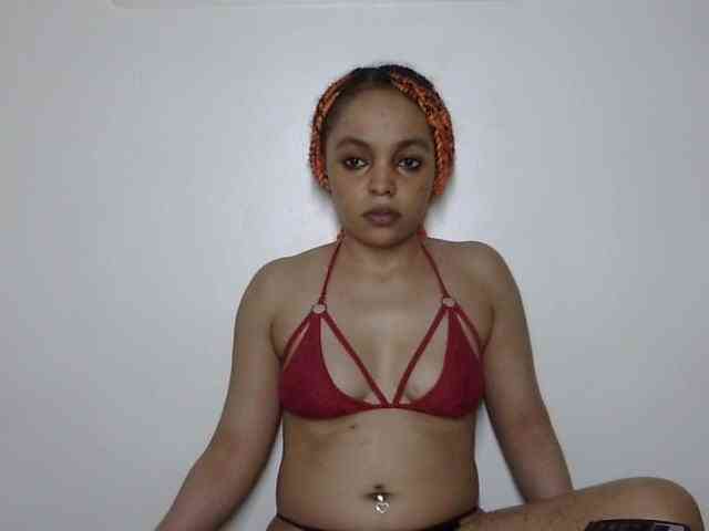 Candy011 webcam