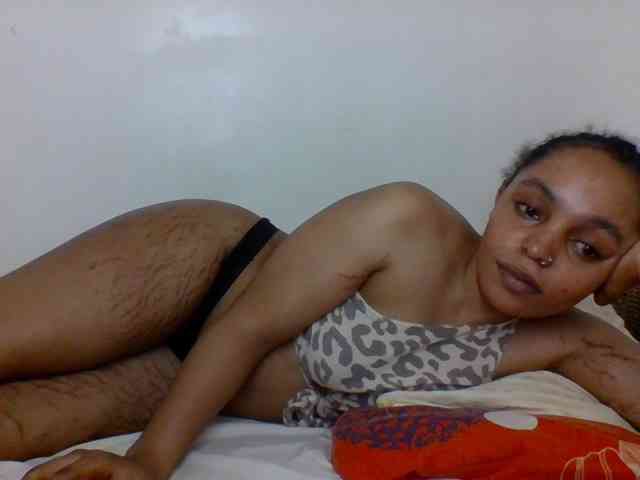 Candy011 webcam