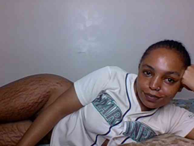 Candy011 webcam