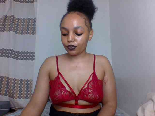 Candy011 webcam
