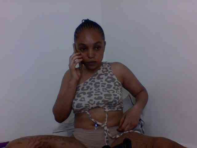 Candy011 webcam