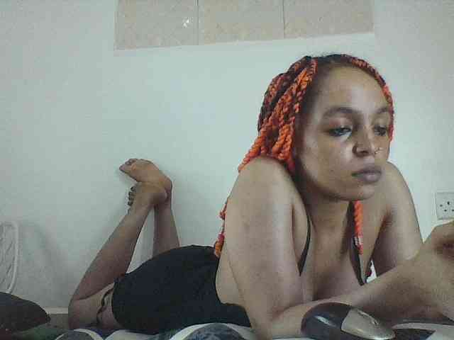 Candy011 webcam