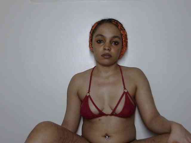 Candy011 webcam