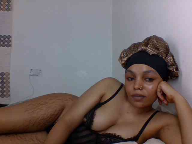 Candy011 webcam