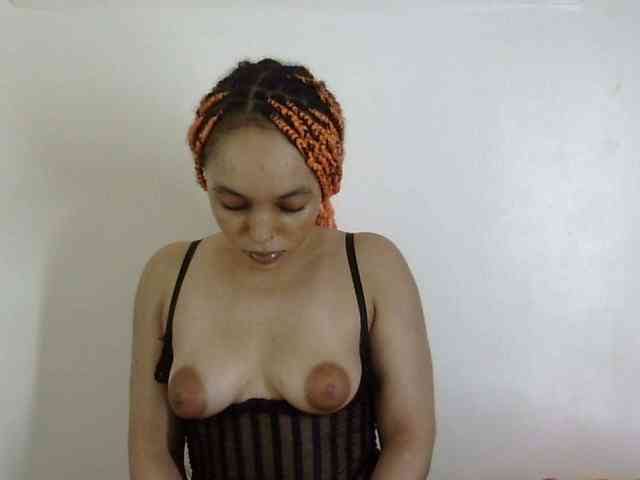 Candy011 webcam