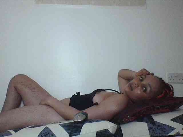Candy011 webcam