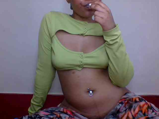 Candy011 webcam