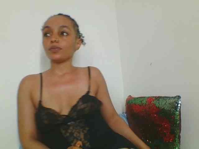 Candy011 webcam