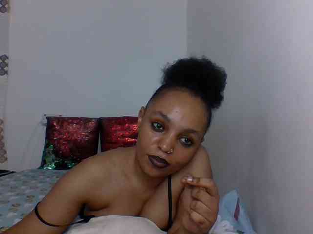 Candy011 webcam