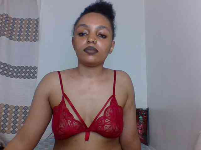Candy011 webcam