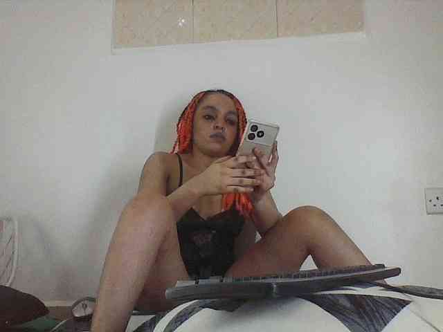 Candy011 webcam