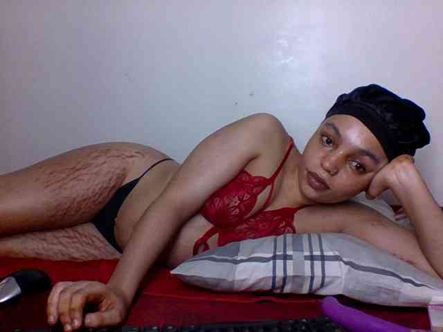 Candy011 webcam