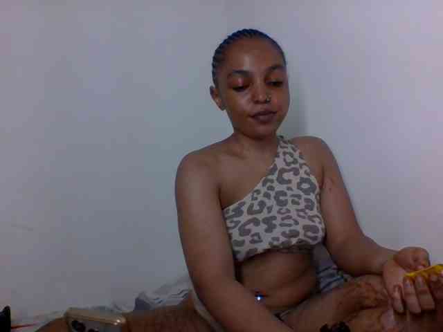 Candy011 webcam
