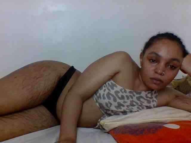 Candy011 webcam